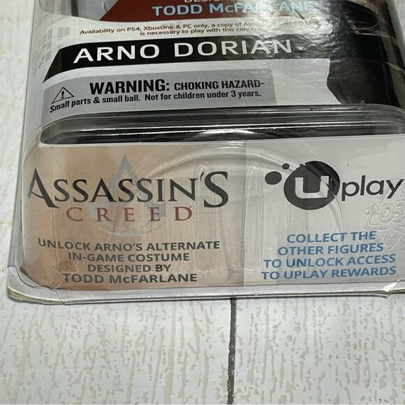 ASSASSINS CREED Arno Dorian Series 3 Action Figure NIB - Picture 9 of 11